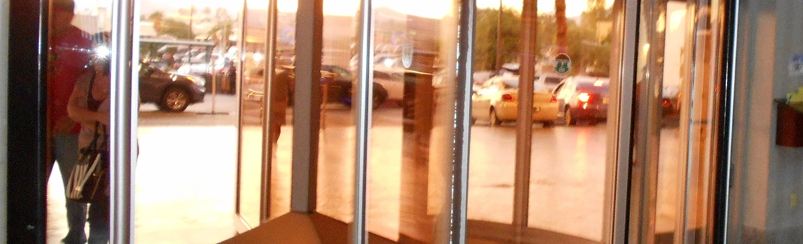 Storefront Glass Repair Cost in Pinecrest, FL